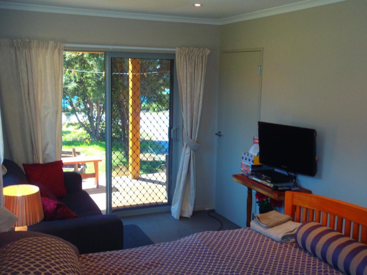 Lakefront Fantail Cottage Lake Hawea, Wanaka Εξωτερικό φωτογραφία