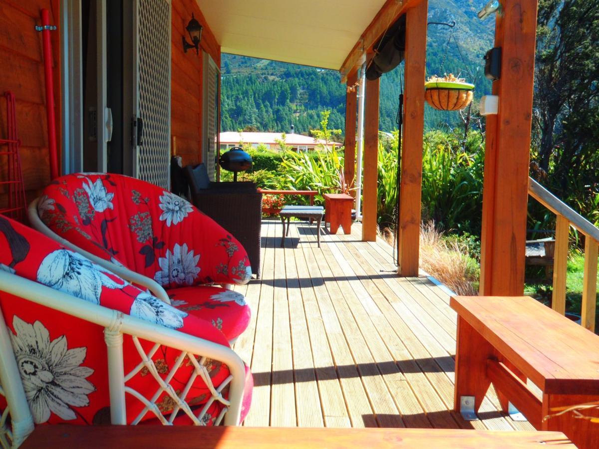 Lakefront Fantail Cottage Lake Hawea, Wanaka Εξωτερικό φωτογραφία