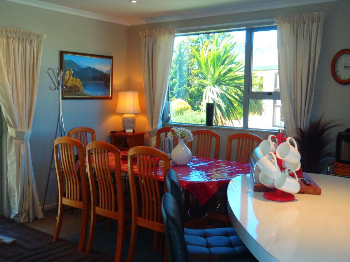 Lakefront Fantail Cottage Lake Hawea, Wanaka Εξωτερικό φωτογραφία