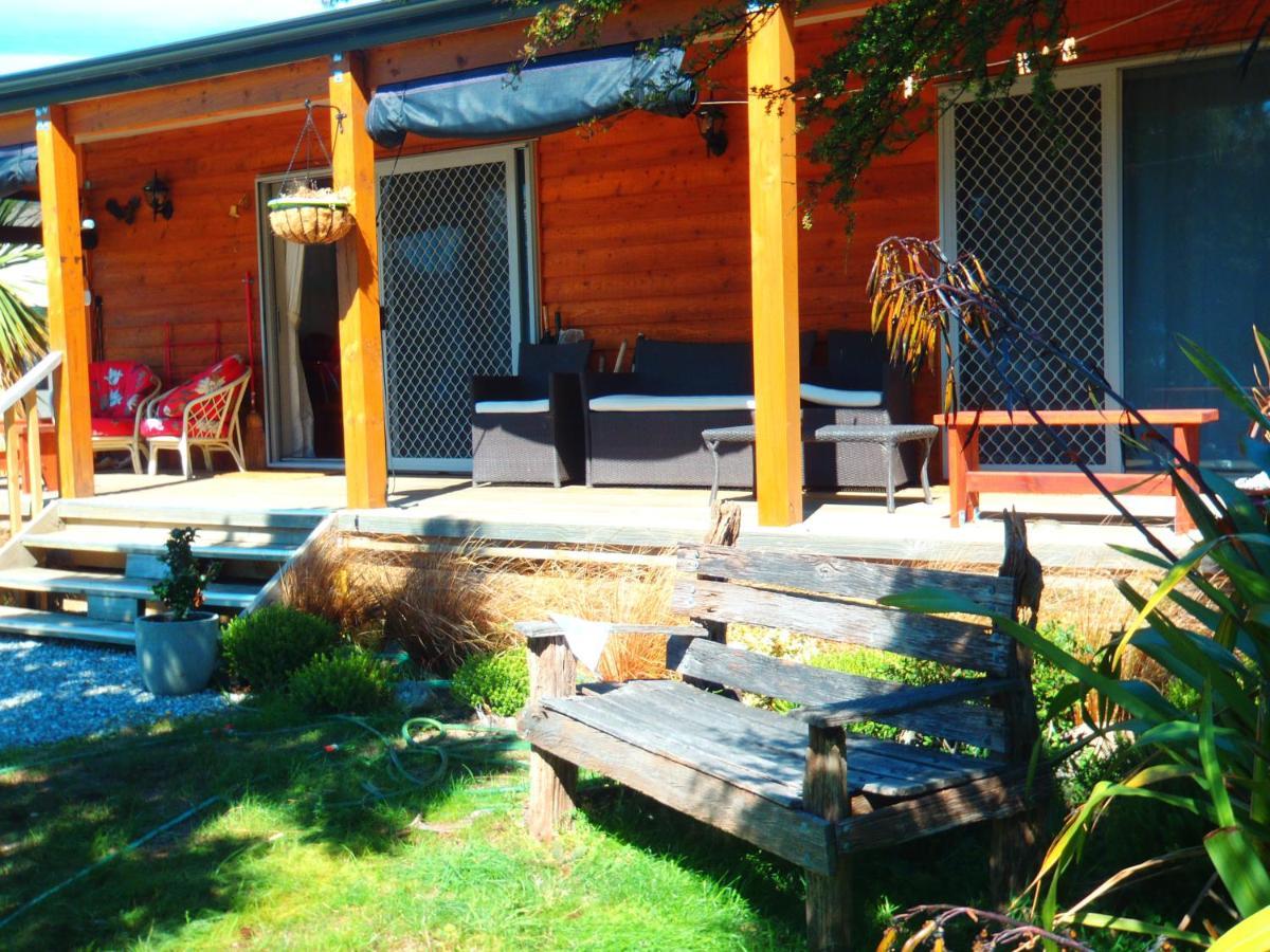 Lakefront Fantail Cottage Lake Hawea, Wanaka Εξωτερικό φωτογραφία